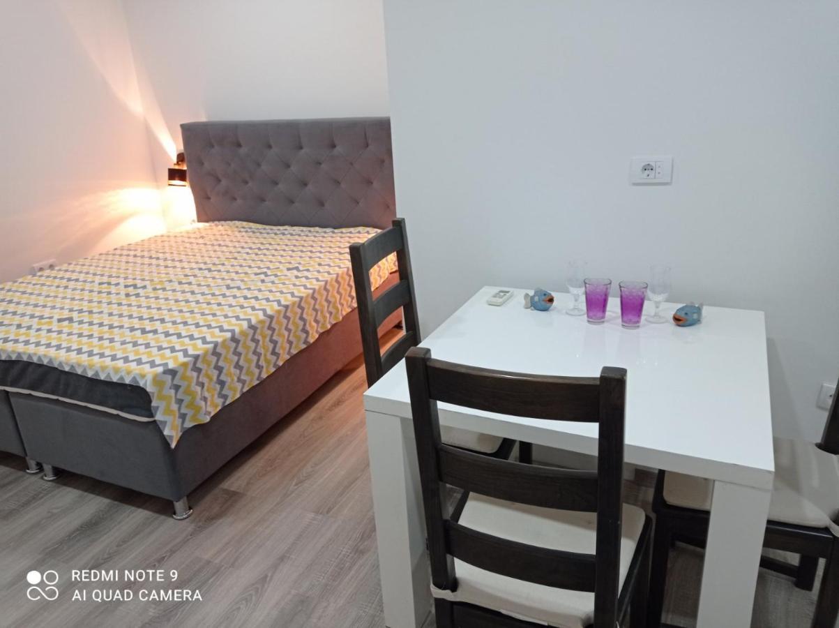 Mars Appartement Banja Luka Buitenkant foto